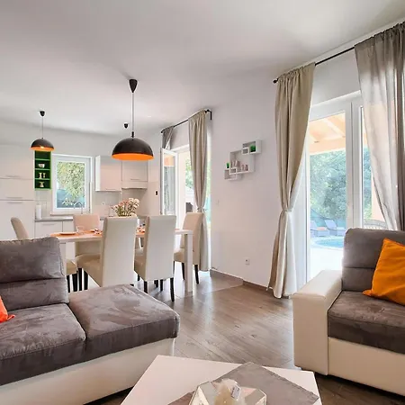 Tatil Evi Miana